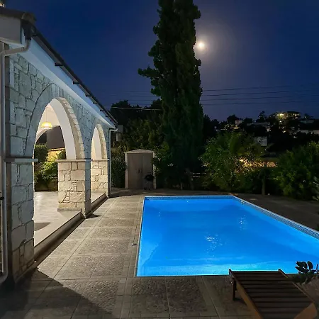 Villa Almond Grove Luxury Wprivate Pool *